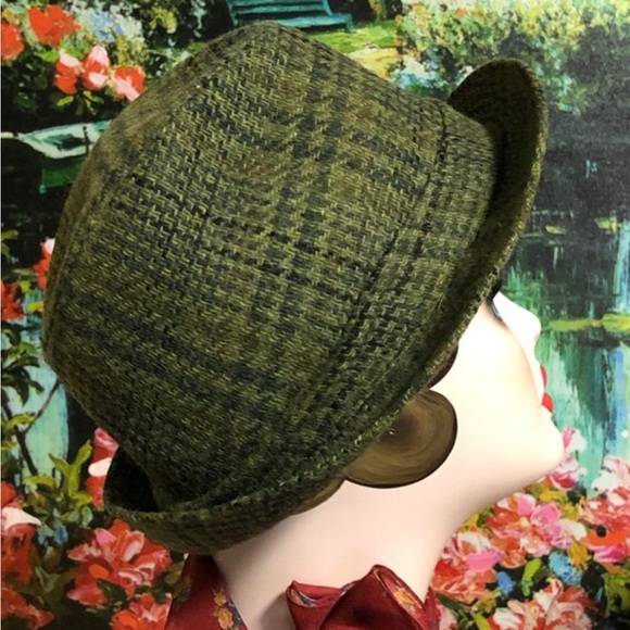 Vintage Ladies’ Green Twill Biltmore the Master Hat of Canada - Picture 3 of 8